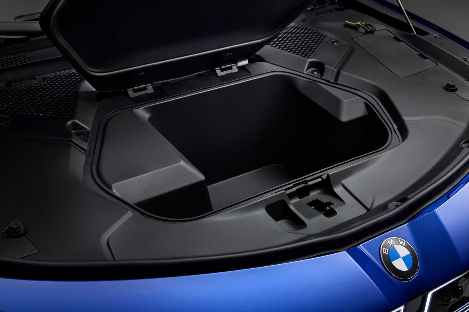 SMALL_P90632415_highRes_the-new-bmw-i3-50-xd